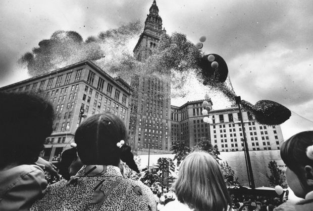 That Time Cleveland Released 1.5 Million Balloons and Chaos Ensued11