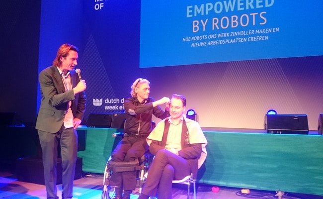 A report on the Empowered by Robots conference during DDW16, demonstrating fruitful collaboration between humans and robots.