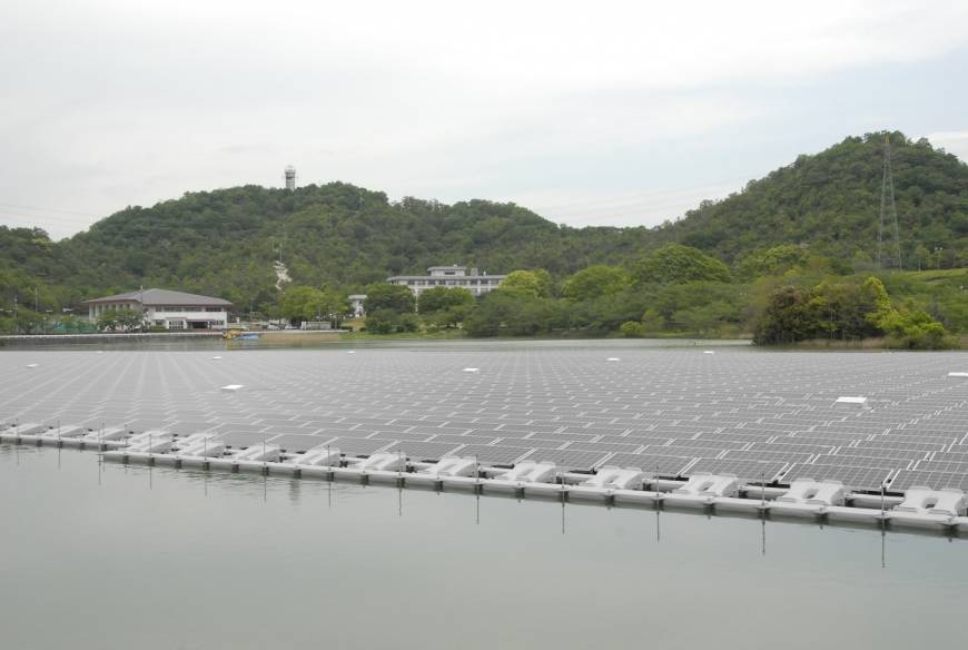 solar-panel-floating-japan