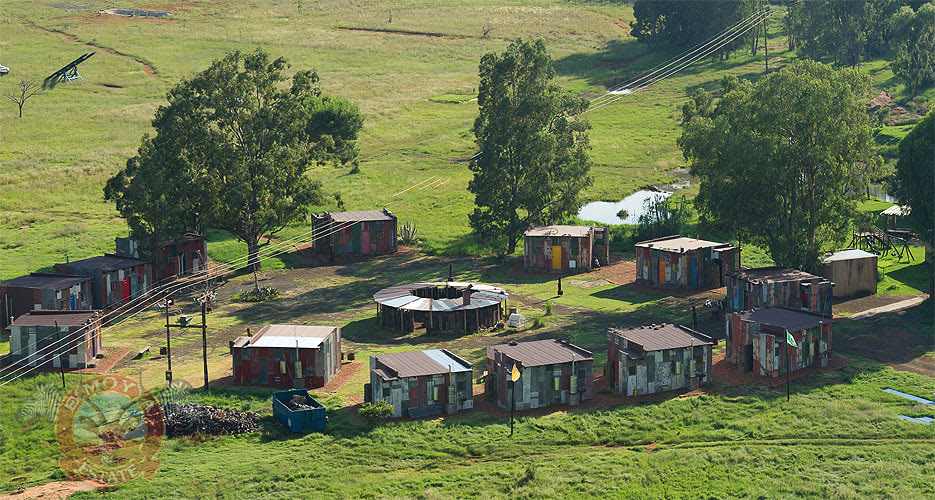 Visual of Fake Shanty Town Simulates Poverty for Rich Vacationers