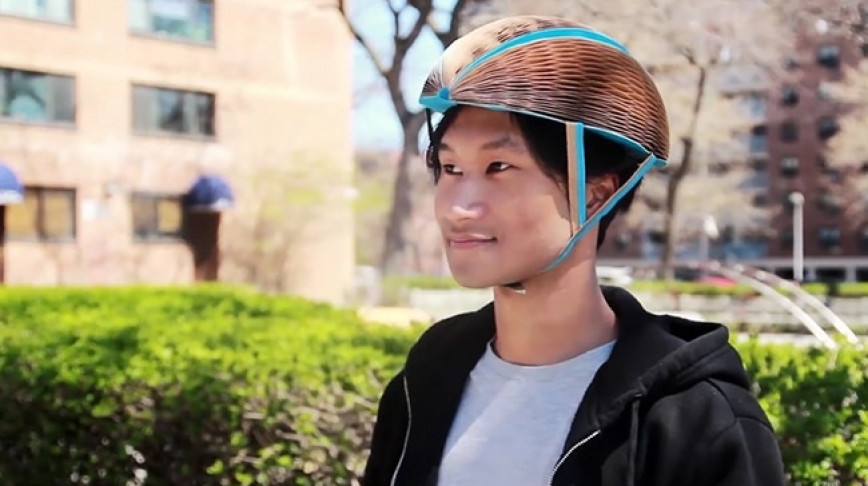 Visual of EcoHelmet: Foldable, Recyclable and Cheap
