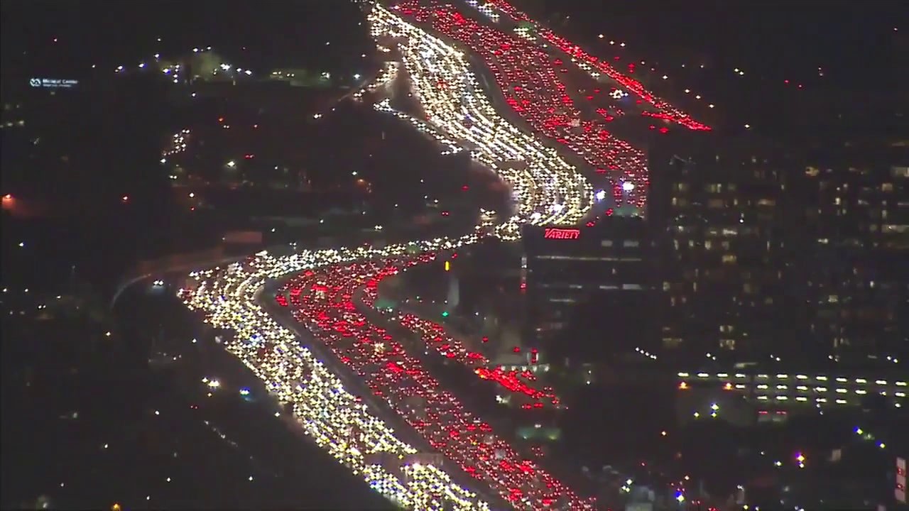 Visual of Thanksgiving Getaway Gridlock