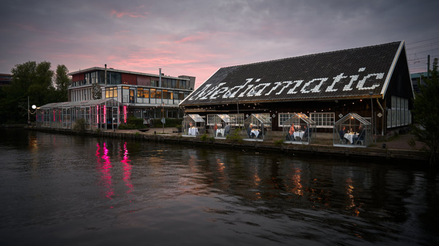 Visual of Mediamatic offers a quarantine-approved dinner date